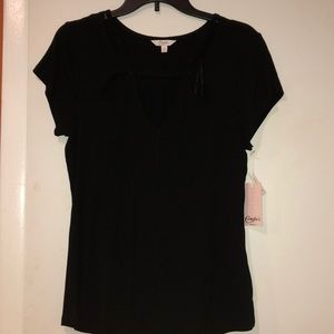 Junior’s Cutout Neckline Tee